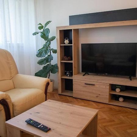 Dora Apartment Nis Ngoại thất bức ảnh